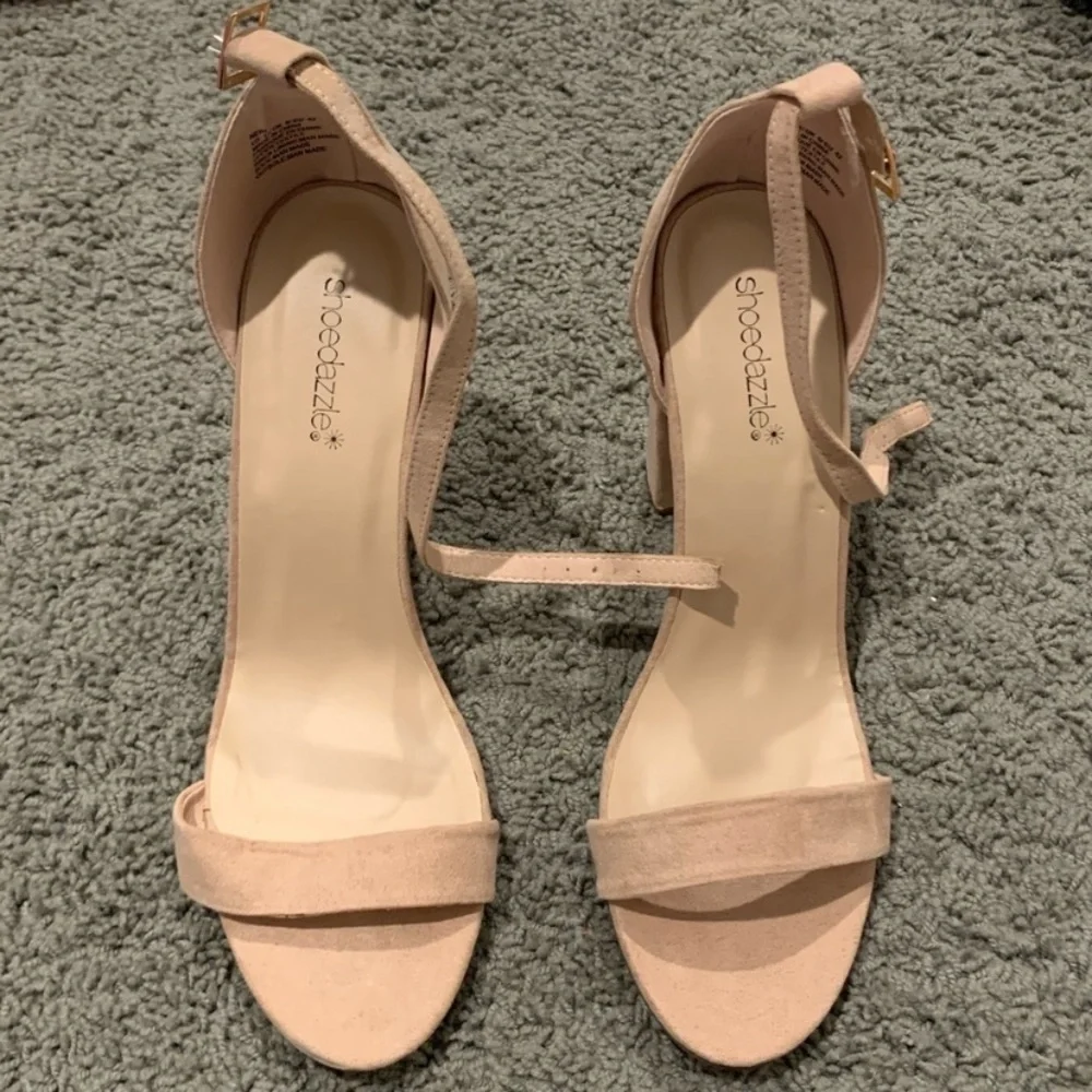 Shoe Dazzle suede heels NWOB